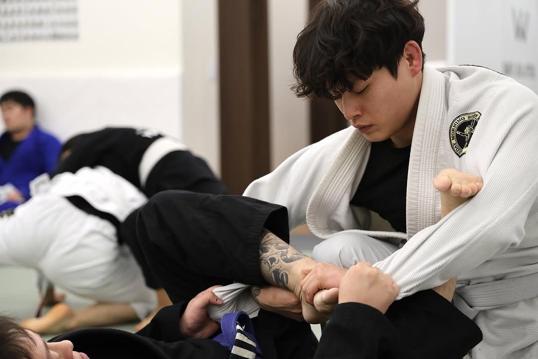 Photo by 은평구주짓수 / 연신내주짓수 / 웨이주짓수 in 웨이주짓수. May be an image of martial arts, belt and text.