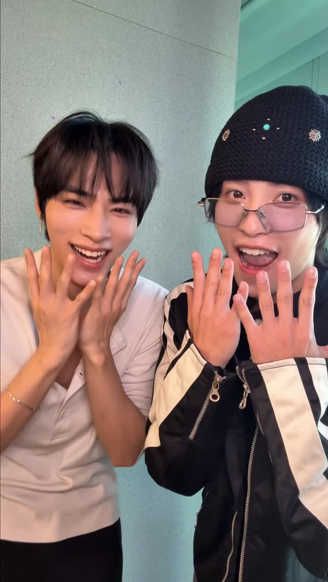 wayvofficial 게시물 이미지: 🗣️ aaaaaaaaah

#XIAOJUN #YANGYANG
#WayV #威神V