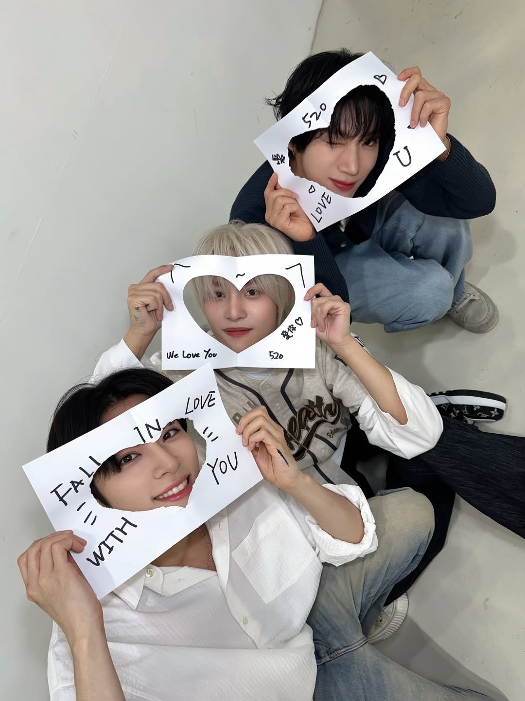 wayvofficial 게시물 이미지: 520⌁❤︎⌁ 

#WayV #威神V