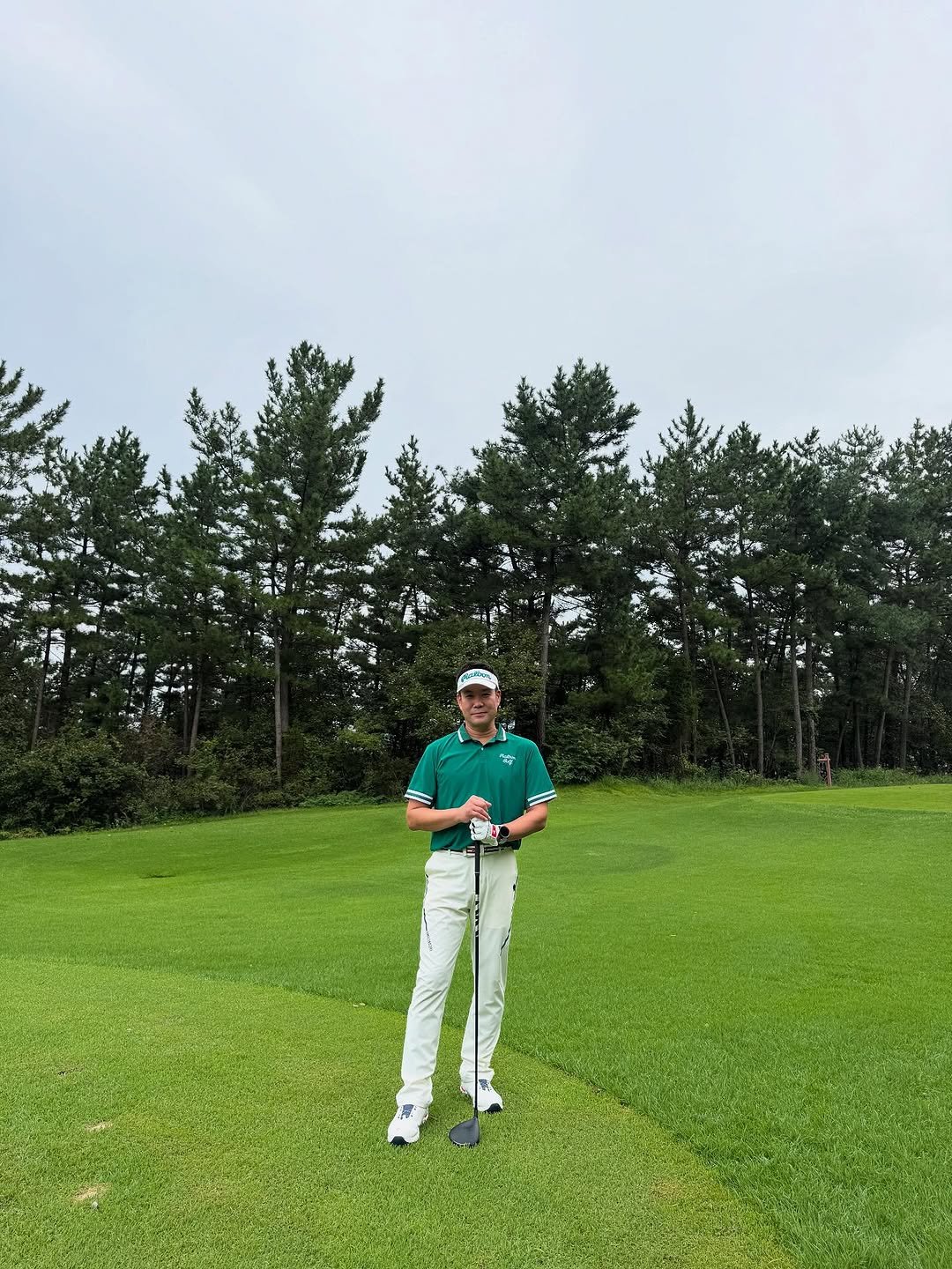 Photo by ✪ 인카금융서비스 _ 우리사업단 대표 한상현 ✪ on September 18, 2025. May be an image of 1 person, golfing, golf club, golf course and text.