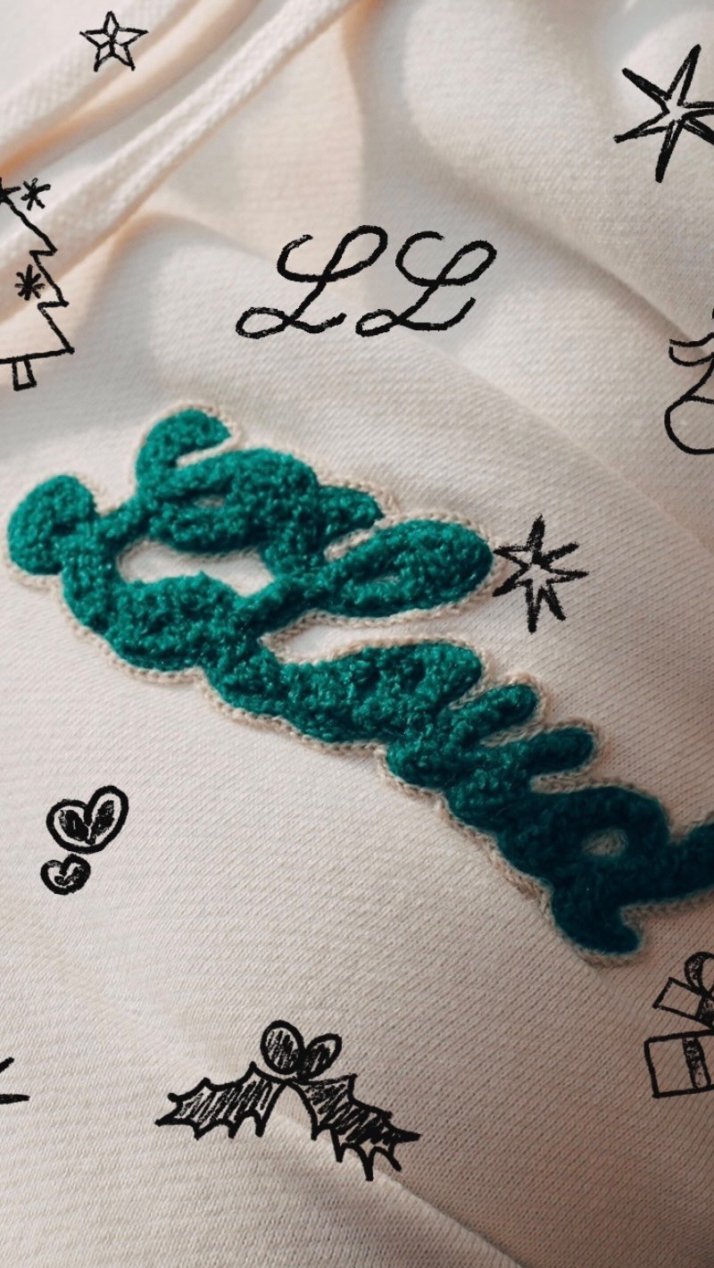 wearelloud 게시물 이미지: A very LLOUD holiday.. coming soon 🎁