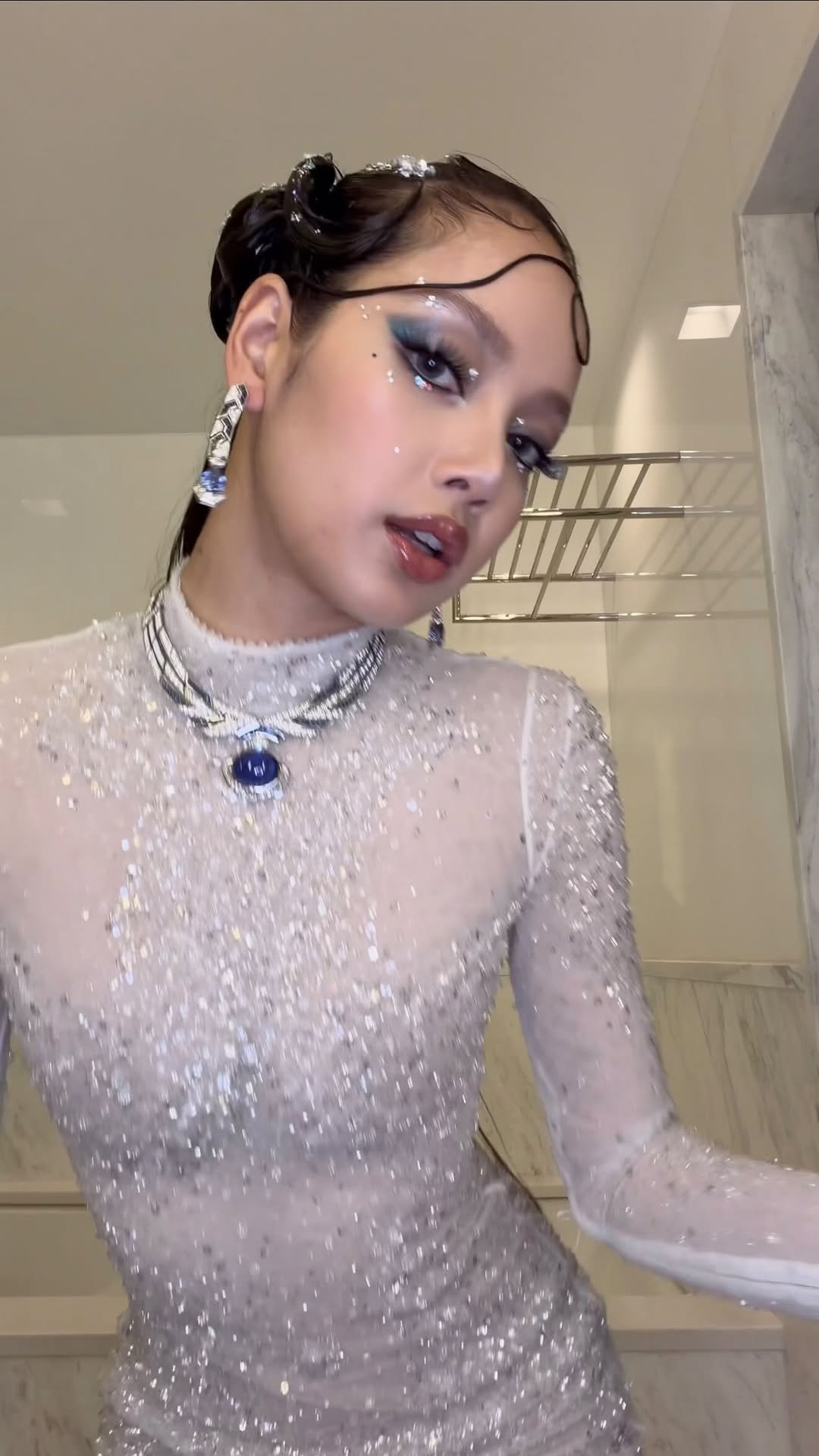 wearelloud 게시물 이미지: The theme is, Art.

#LISA #MetGala