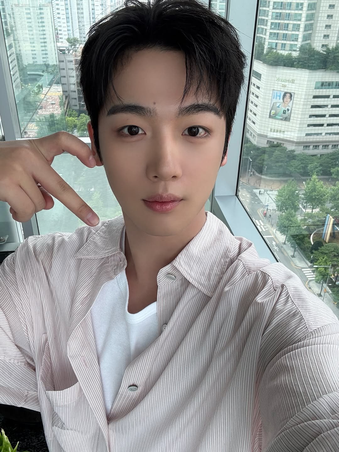 wei__official 게시물 이미지: 오늘도 공감력 만점💯
MC 요하니의 활약, 다음 주에도 기대해 주세요💕

#위아이...