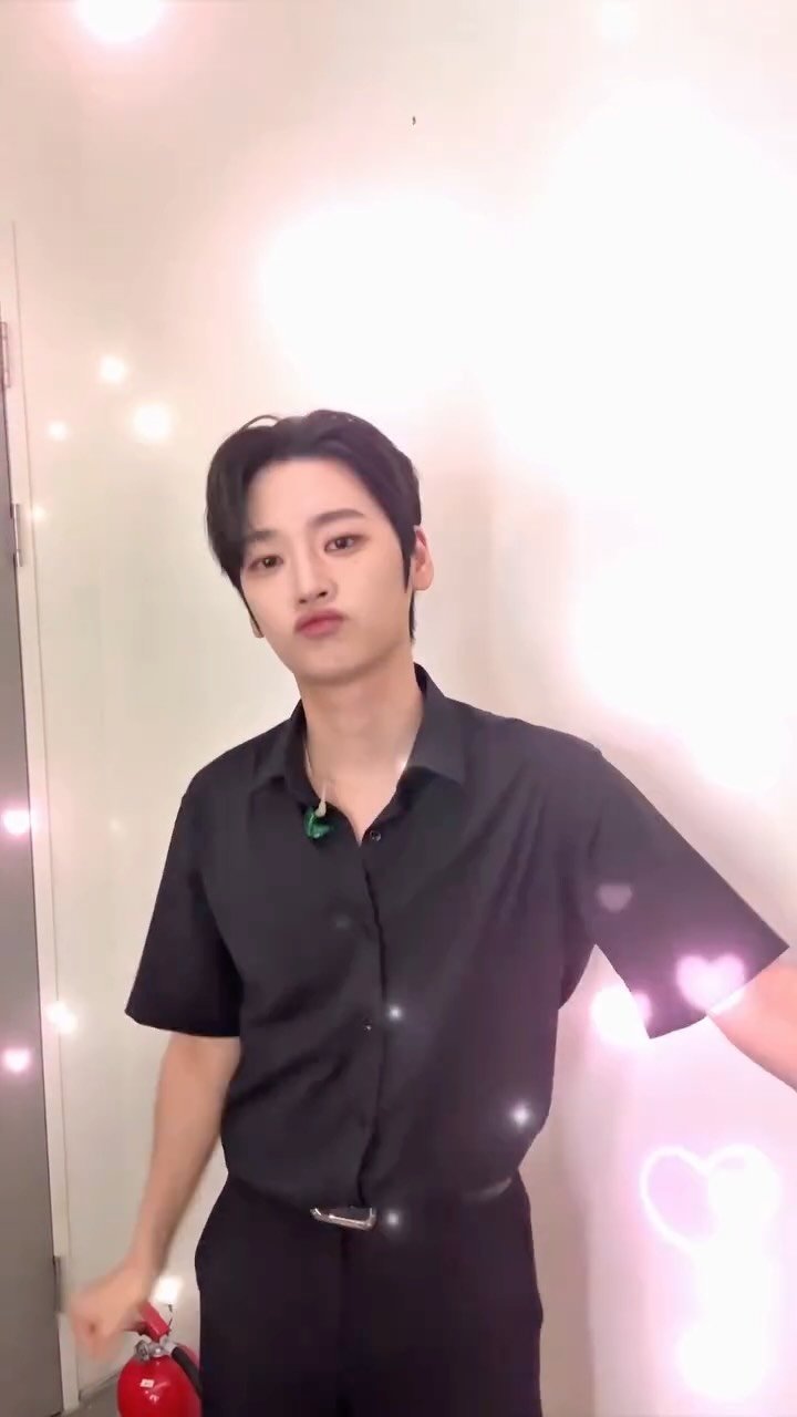 wei__official 게시물 이미지: Pretty 🐥🎀

#위아이 #WEi
#강석화 #KANGSEOKHWA