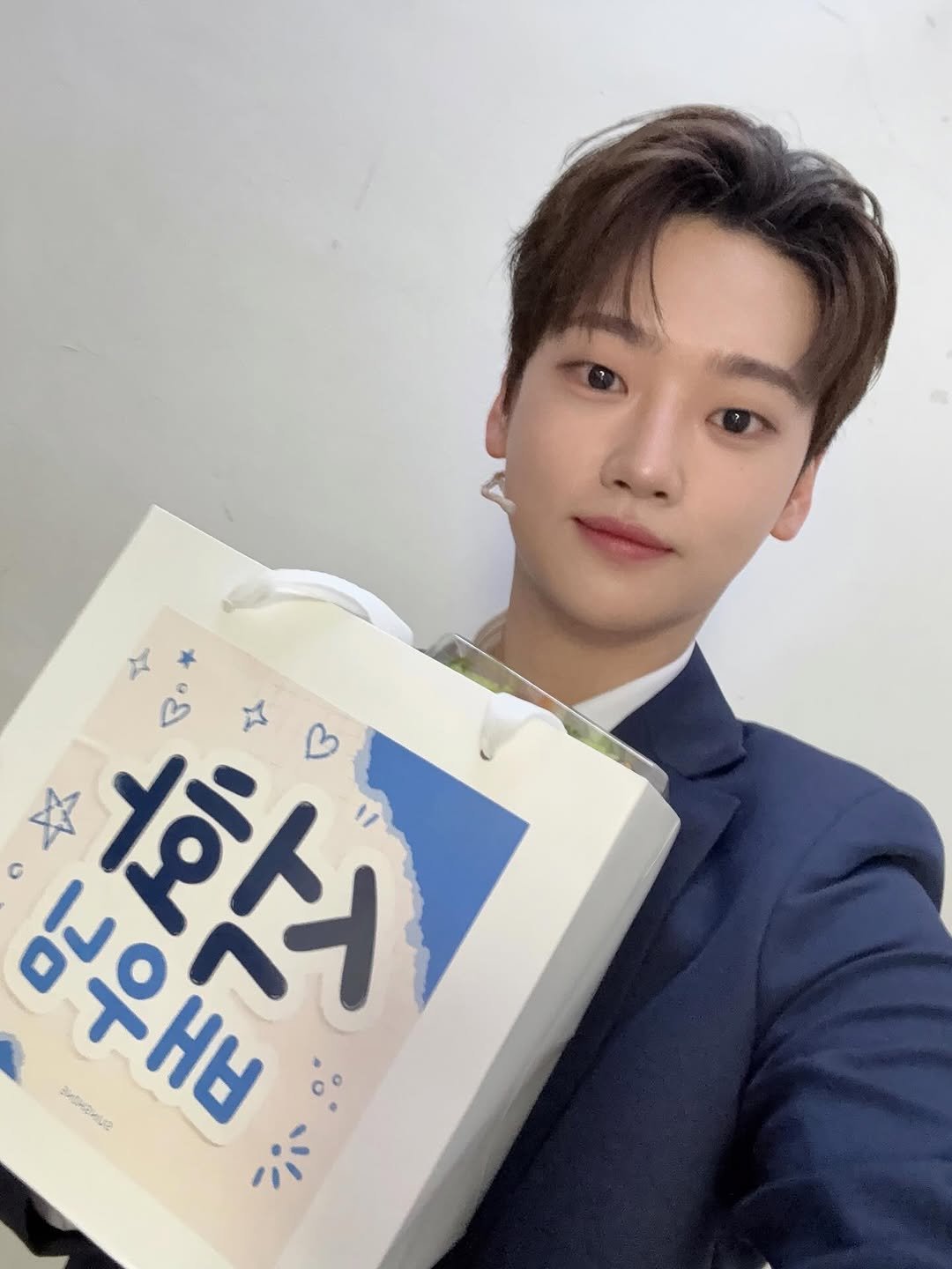 wei__official 게시물 이미지: 든든한 마음 안고 장보고 첫 출격 완료! 앞으로도 기대해 주세요❤️‍🔥

#위아이...
