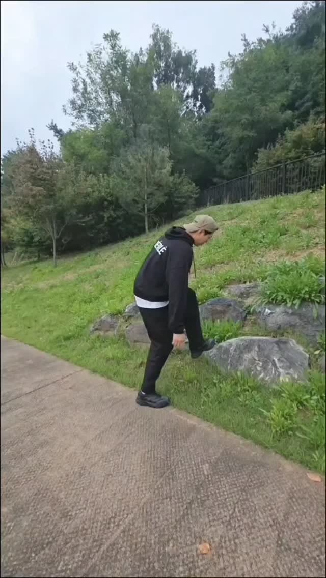 wellbeing_choi 게시물 이미지: 40대....
.
.
내가 좋은 사람이 되어 내게 좋은 사람이 오도록

#딸바보...