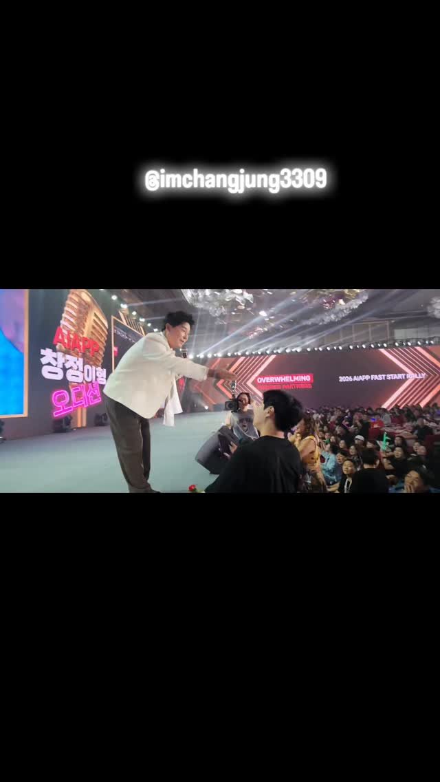 wellbeing_choi 게시물 이미지: 버킷리스트 달성!
내가 정말 좋아하는 가수 앞에서 그 가수의...