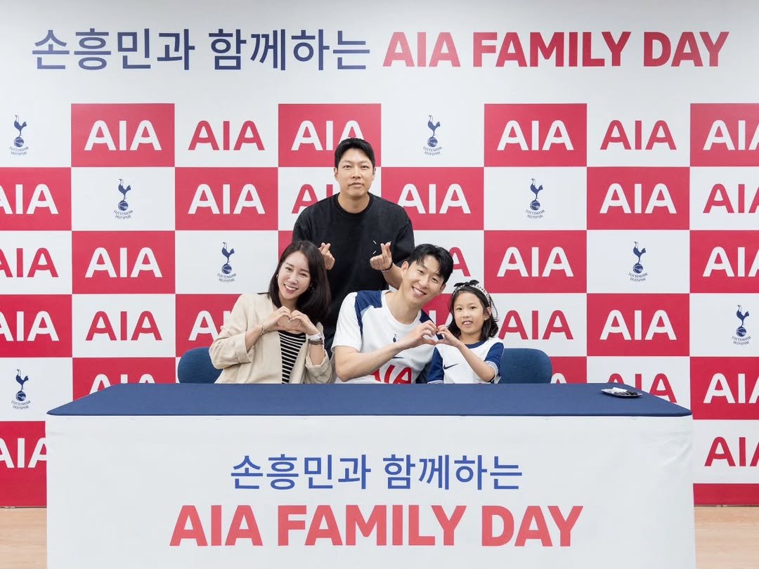 Photo by 최대학 on June 27, 2025. May be an image of 4 people and text that says '4и 손흥민과 함께하는 AIA FAMILY DAY AIA AIA AIA Ι N AIA AIA AIA A Ι ΔΙΑ AIA Ι AIA AI AIA Α! NITN A AIA AIA AI ΑΙΑ IA ANTYIa Al AI 손흥민과 함께하는 AIA FAMILY DAY'.