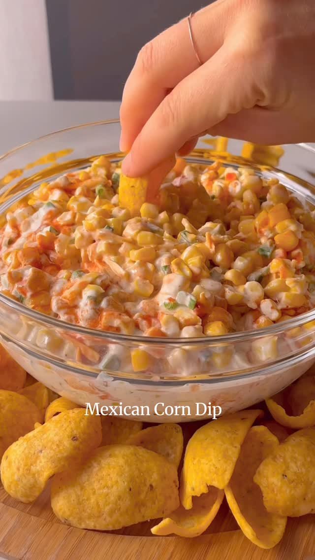 wellplated 게시물 이미지: The Mexican Corn Dip Everyone Asks For 🌽🔥...