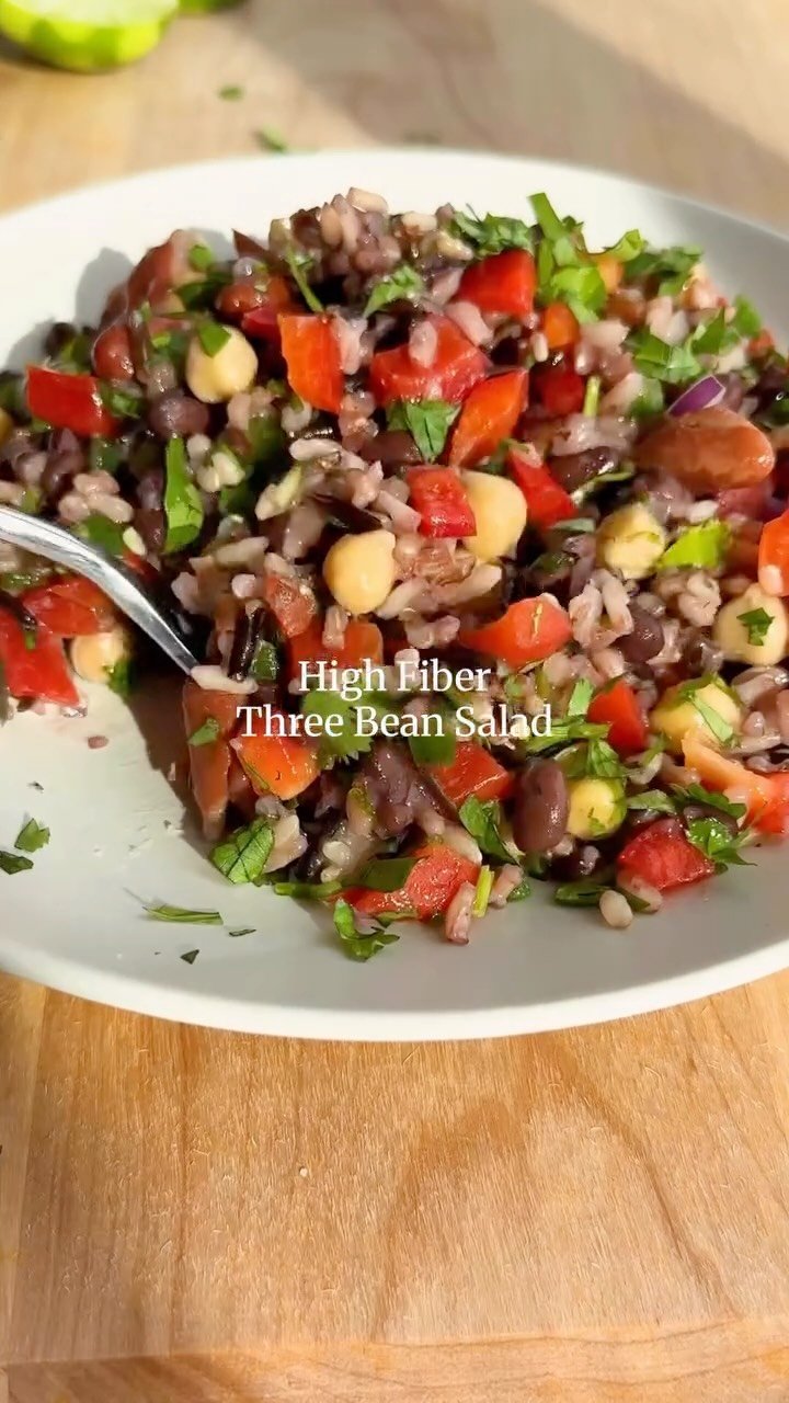 wellplated 게시물 이미지: THREE BEAN SALAD 🥗
Your new go-to lunch when...