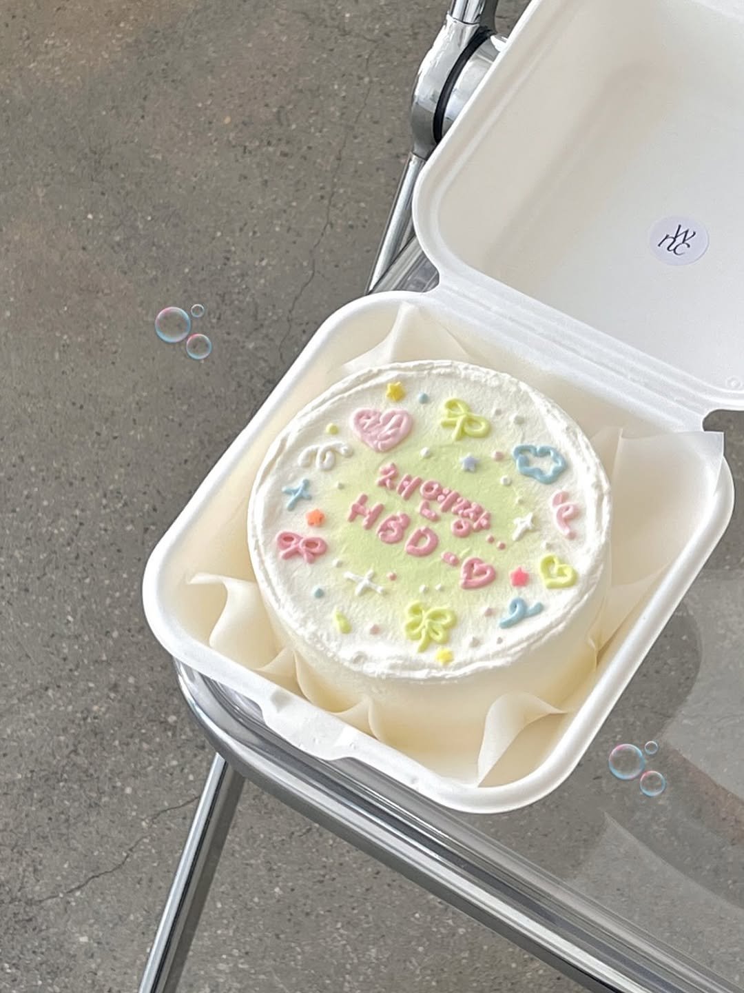 Photo by 𝐰𝐞𝐧𝐞𝐞𝐝𝐜𝐚𝐤𝐞 : 위니드케이크 | 용인케이크 • 용인레터링케이크 on August 12, 2025. May be an image of cake and text.