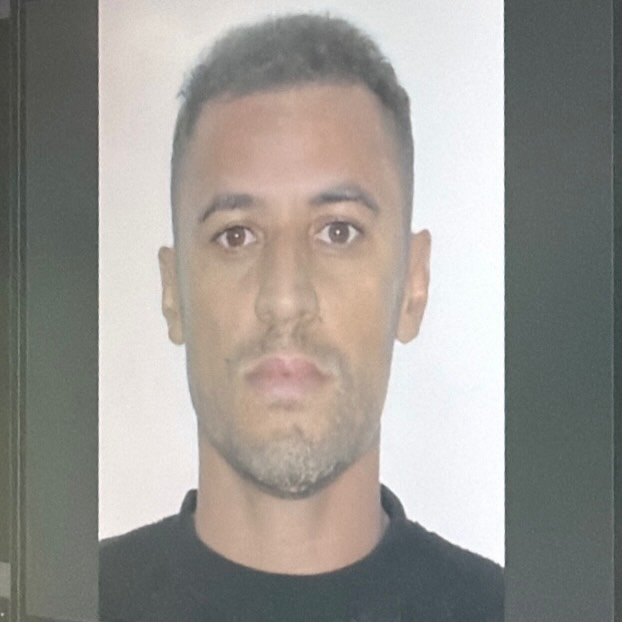 Photo by Wesley Alemao in Poupa Tempo Itaquera. May be an image of one or more people and text.