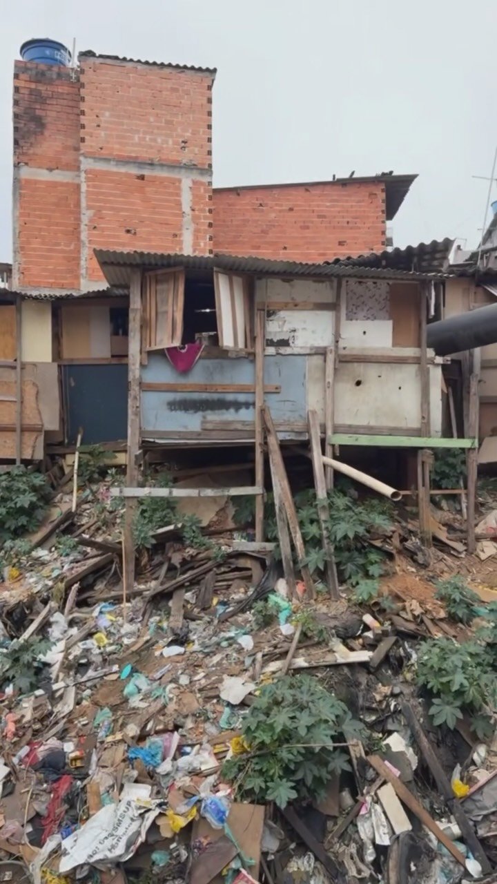 wesleyalemao 게시물 이미지: hoje fui na favela como de custume
entregar...