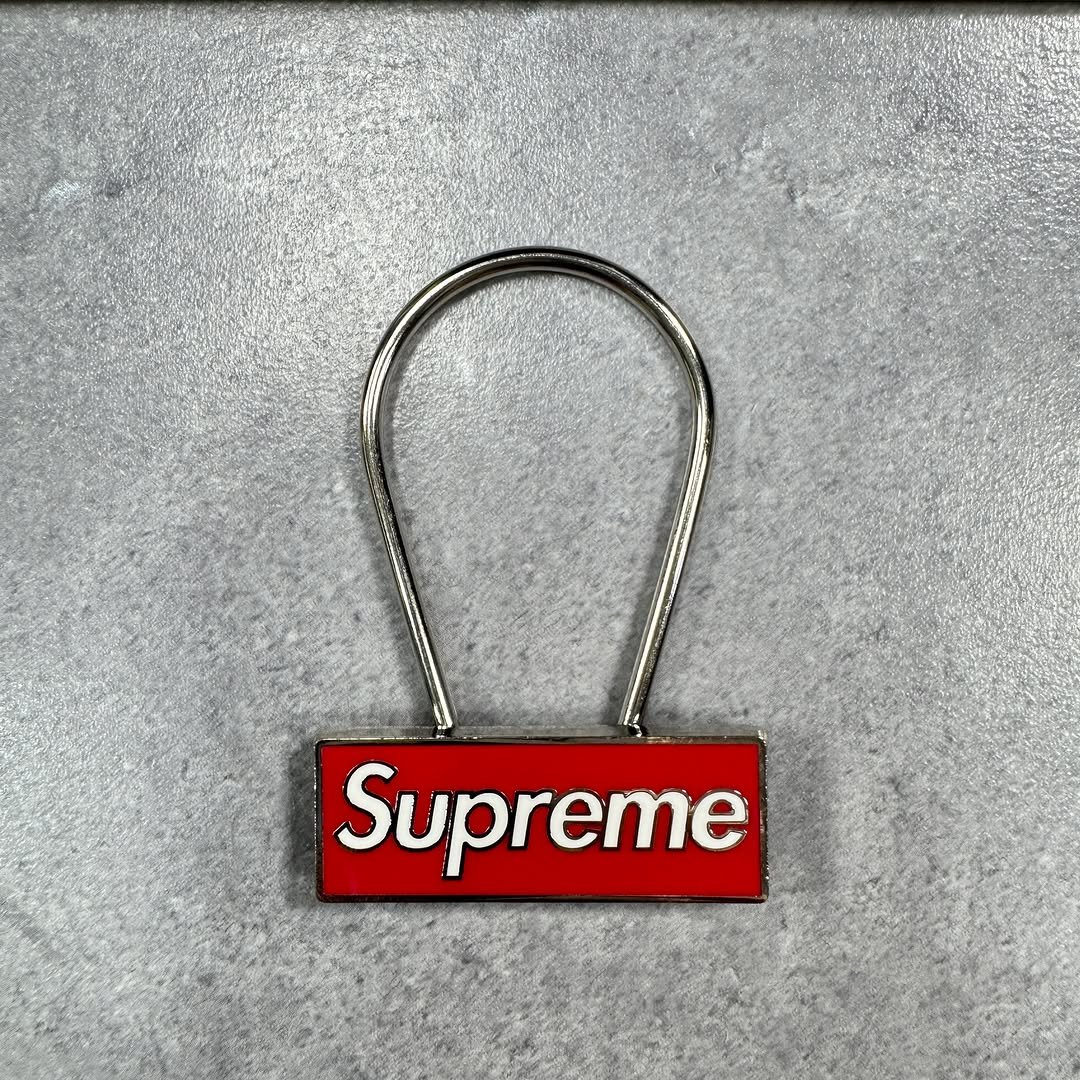 Photo by 위탁빈티지 on June 07, 2025.