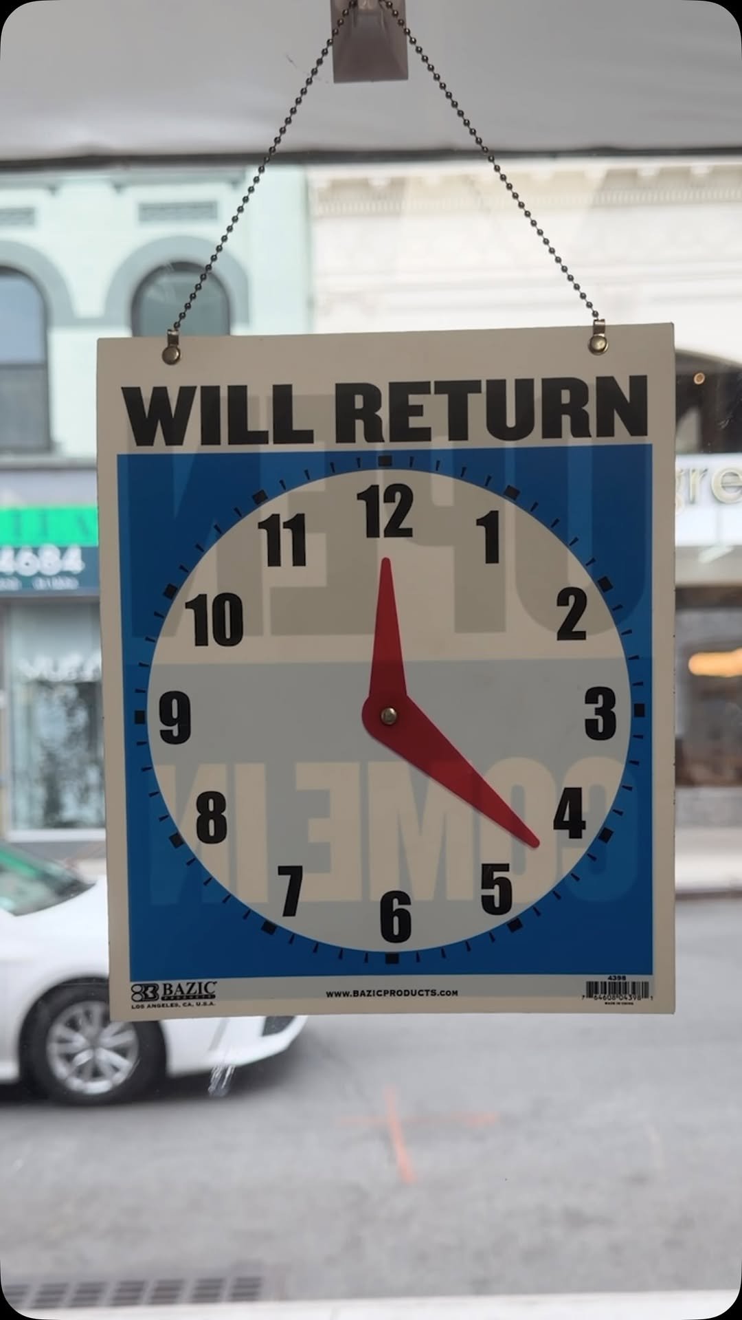 whatsappforbusiness 게시물 이미지: With away messages, you can take your time. 😊