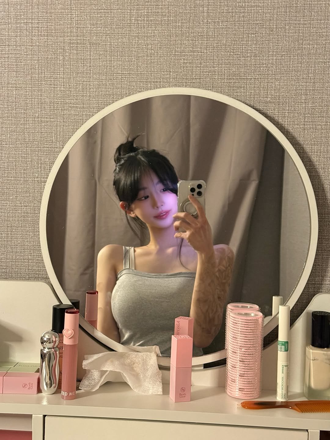 Photo by 조두팔 on February 07, 2026. May be a selfie of one or more people, makeup, hair, phone, mirror and text.