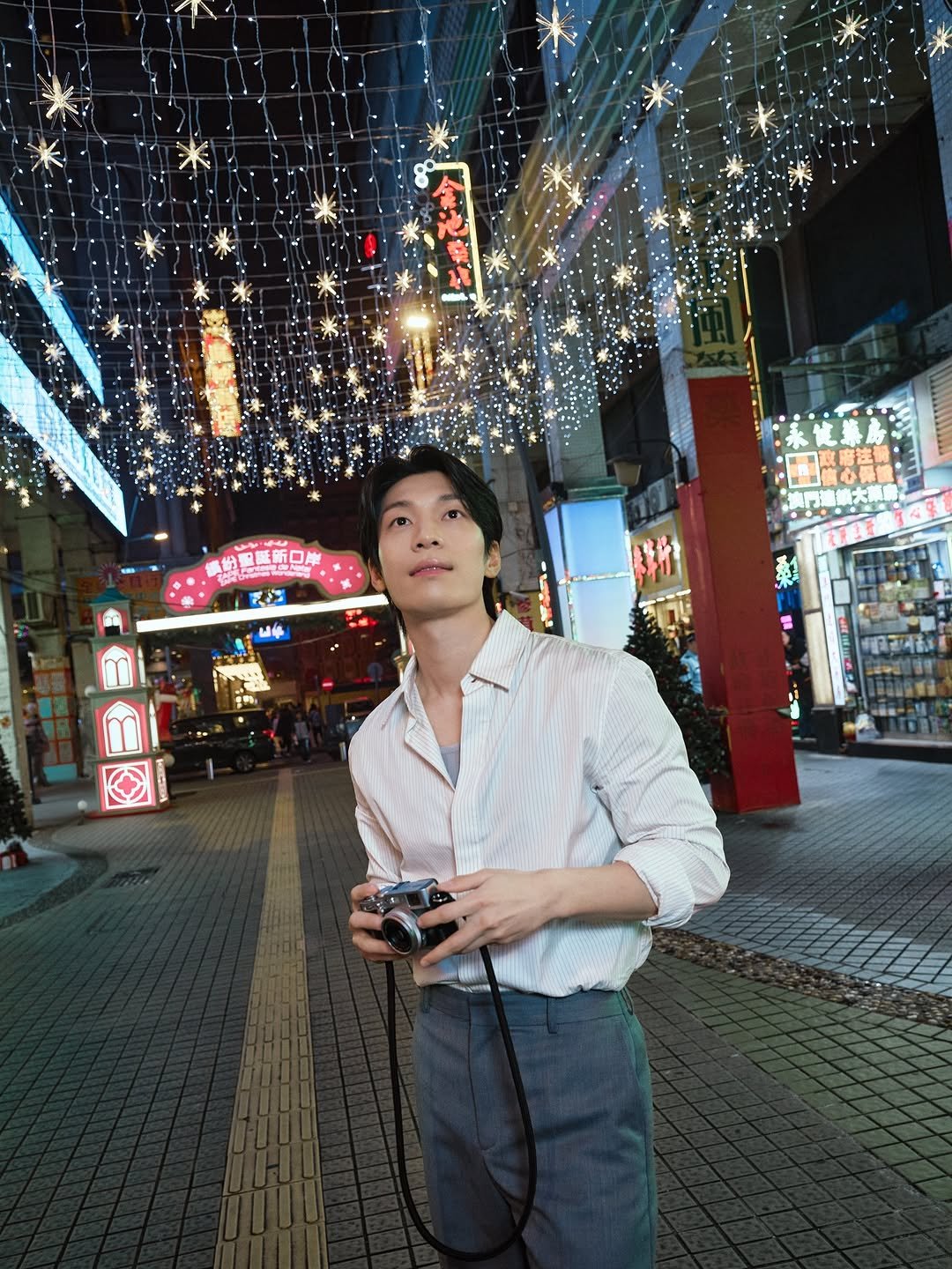 Photo shared by 위하준 Wi Ha Jun on December 20, 2025 tagging @macaotourism_kr, and @visitmacao. May be an image of bolo tie.