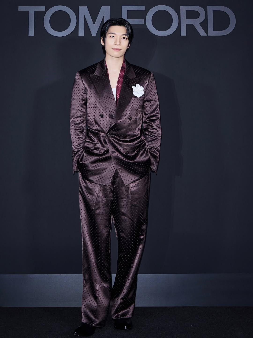 Photo shared by 위하준 Wi Ha Jun on March 30, 2026 tagging @tomford, @h.a, and @tomfordbeauty. May be an image of suit, dinner jacket and text that says 'TOM TOMFORD -ORD'.