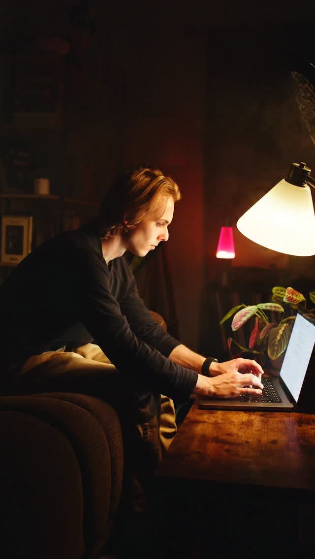 william.h.baker 게시물 이미지: Being a content creator, I’m lighting myself...