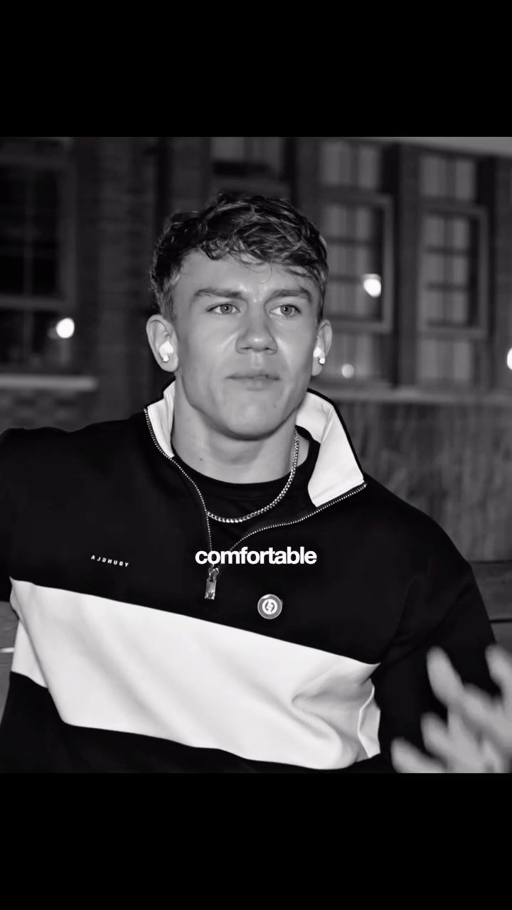 williamscxtt 게시물 이미지: Being broke doesn’t hold you back, being too...