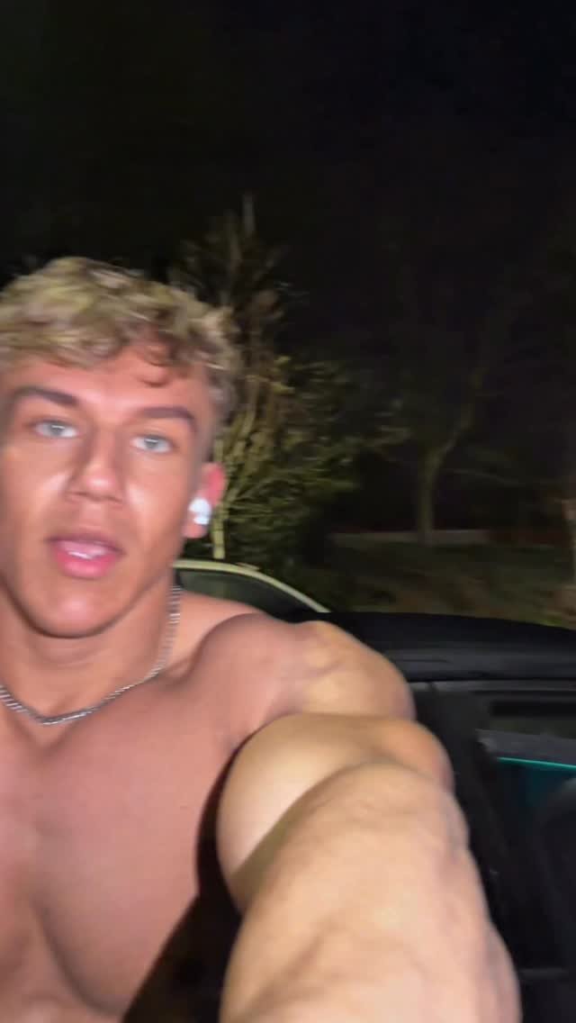 williamscxtt 게시물 이미지: Maybe just try the gym first.