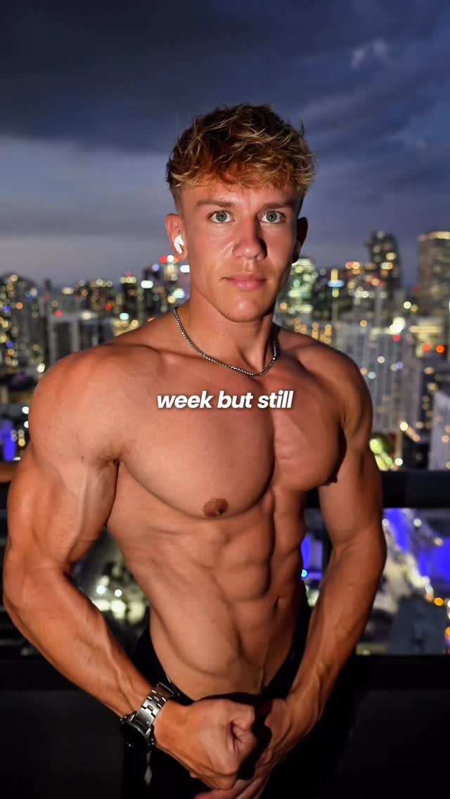 williamscxtt 게시물 이미지: @menufit.app to find healthy fast food...