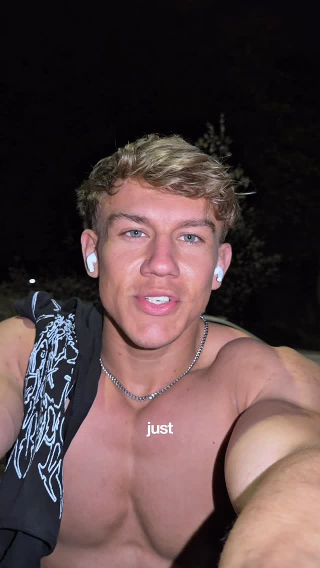 williamscxtt 게시물 이미지: Stop waiting for life to start.