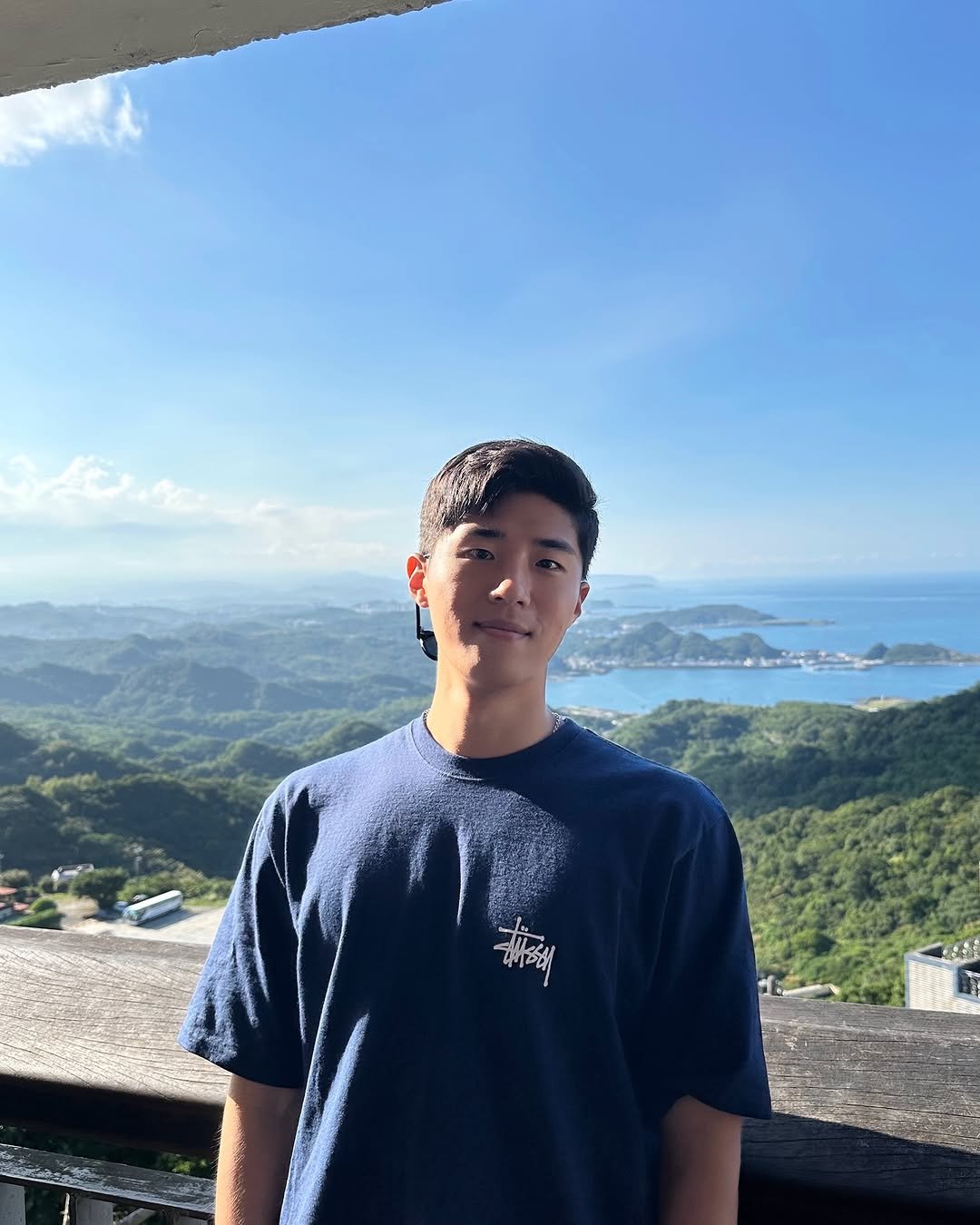 Photo by 잼 on October 25, 2025. May be an image of Victoria Peak.