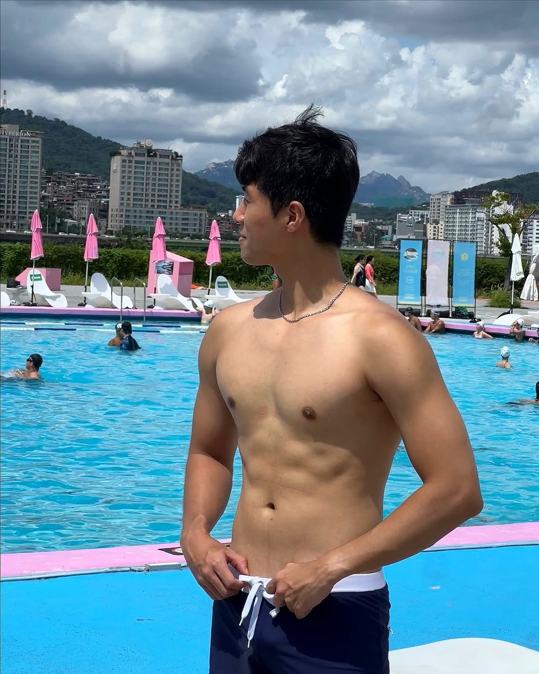Photo by 잼 on August 20, 2025. May be an image of 6 people, biceps, pool, outdoors and text.