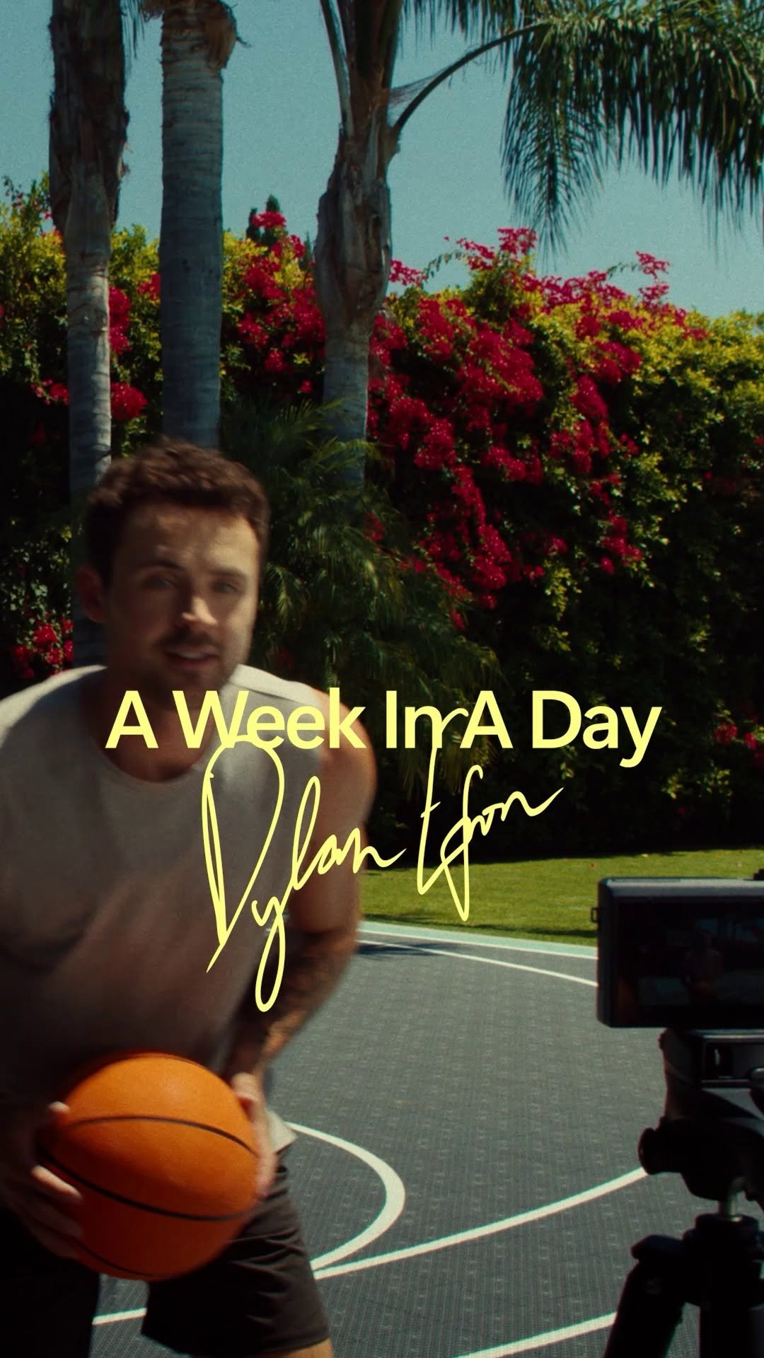 windows 게시물 이미지: @Dylanefron and Booey stay focused and stick...