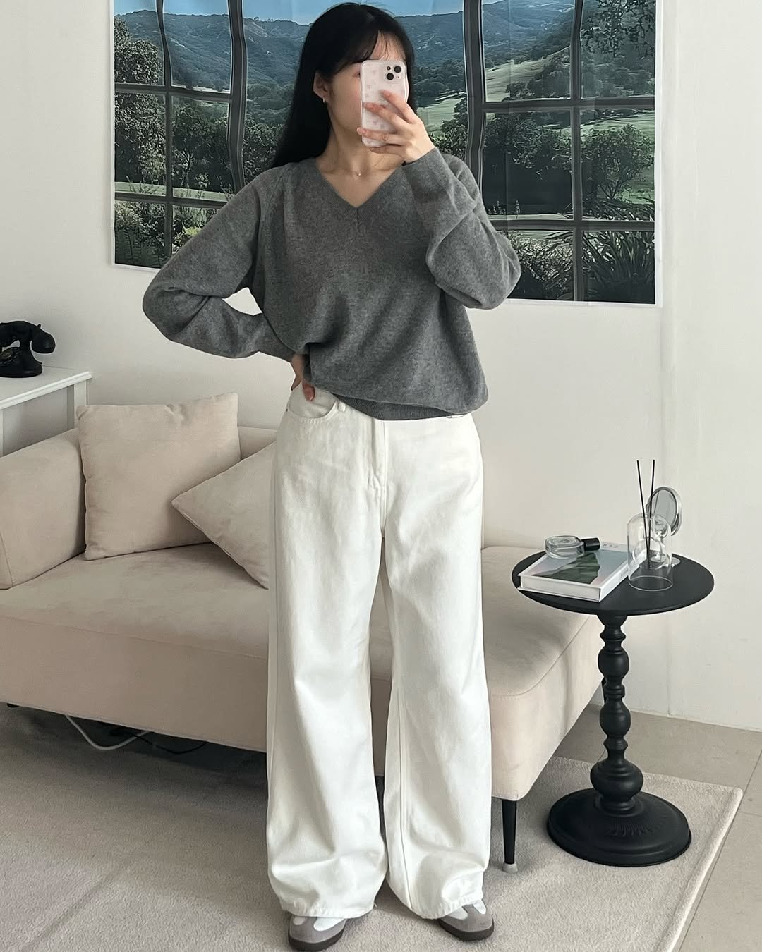 Photo by 윈미룸winmiroom on March 07, 2025.