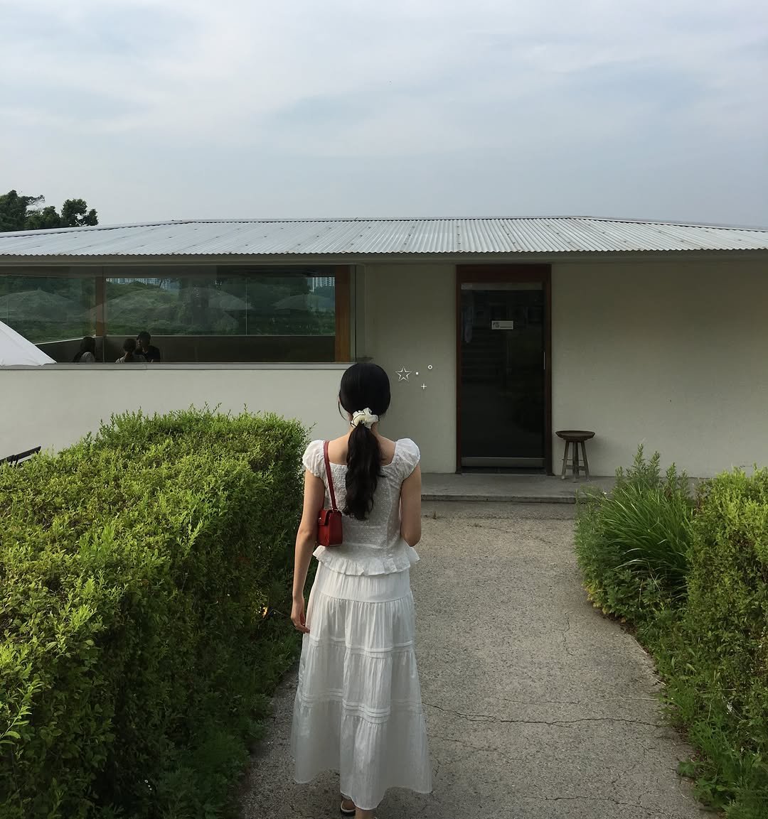 winmi__room 게시물 이미지: 오랜만에 청순룩으로 입고 데이트 나갔더니 
남자친구가 놀래더라구요!!! ⊹˚....