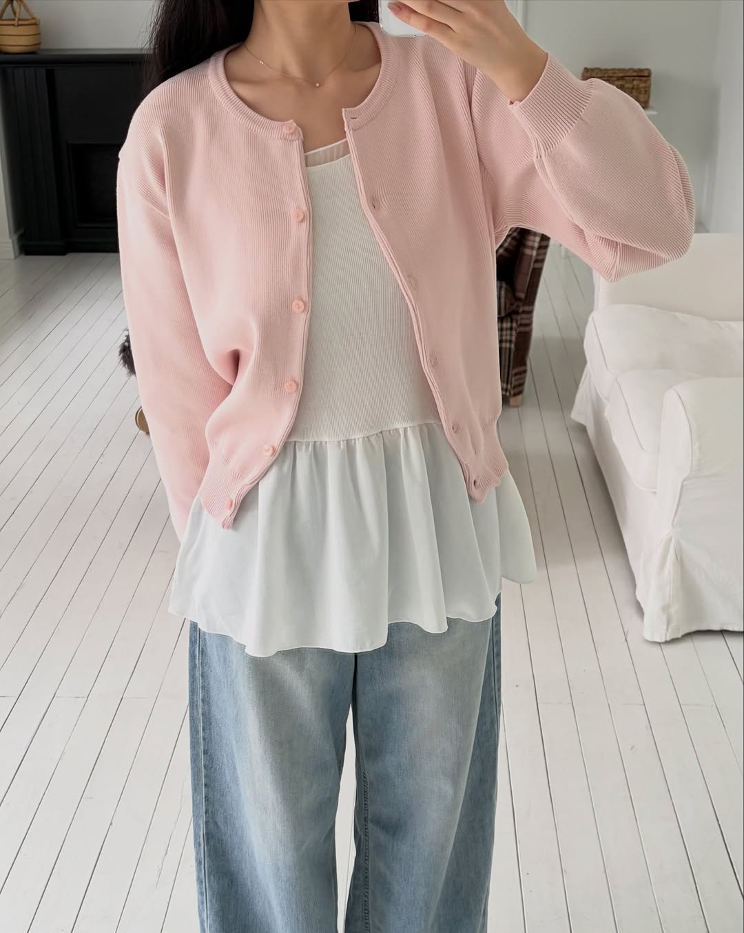 Photo by 윈미룸winmiroom on March 25, 2026. May be an image of top, jacket, cardigan, coat and text.