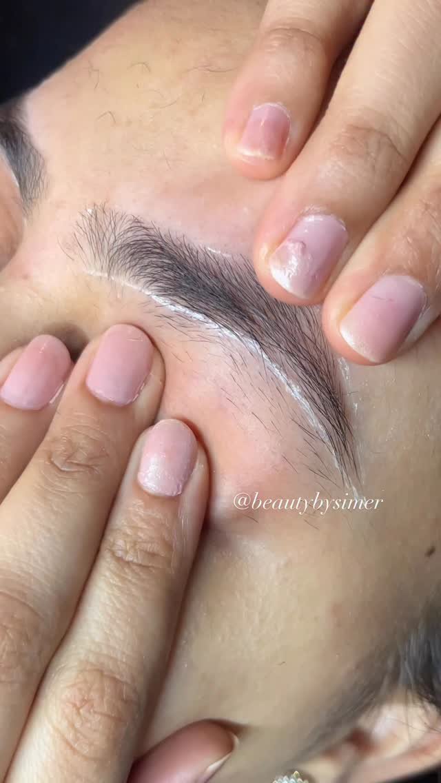 winnipeg_beauty_by_simer 게시물 이미지: Dm for mehndi henna, eyebrows threading,...