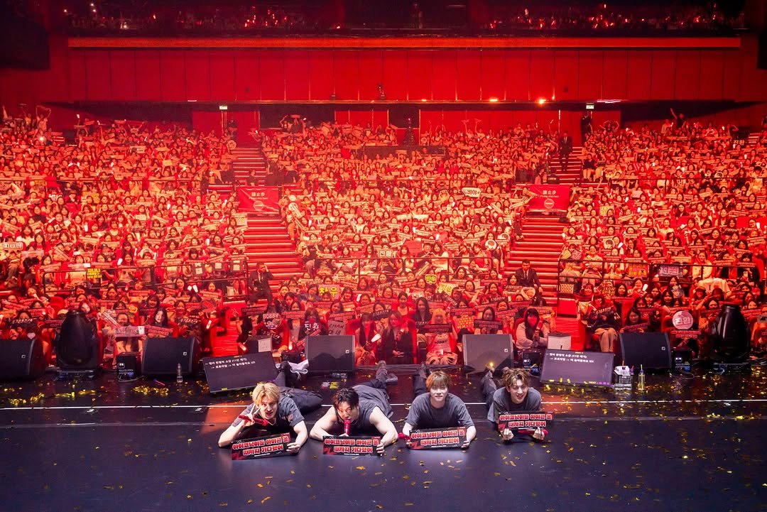 withikonic 게시물 이미지: TODAY’S iKON 📻

260606 iKON FOUREVER TOUR in...