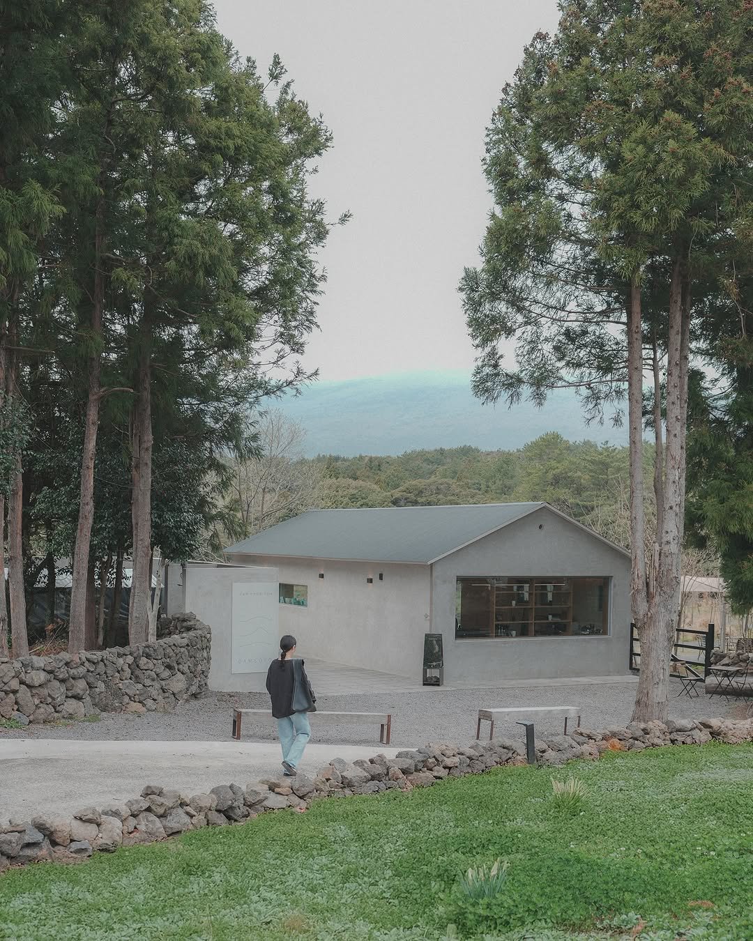 Photo by 위드주영 의정부메이크업 메이크업아티스트 on April 09, 2025.