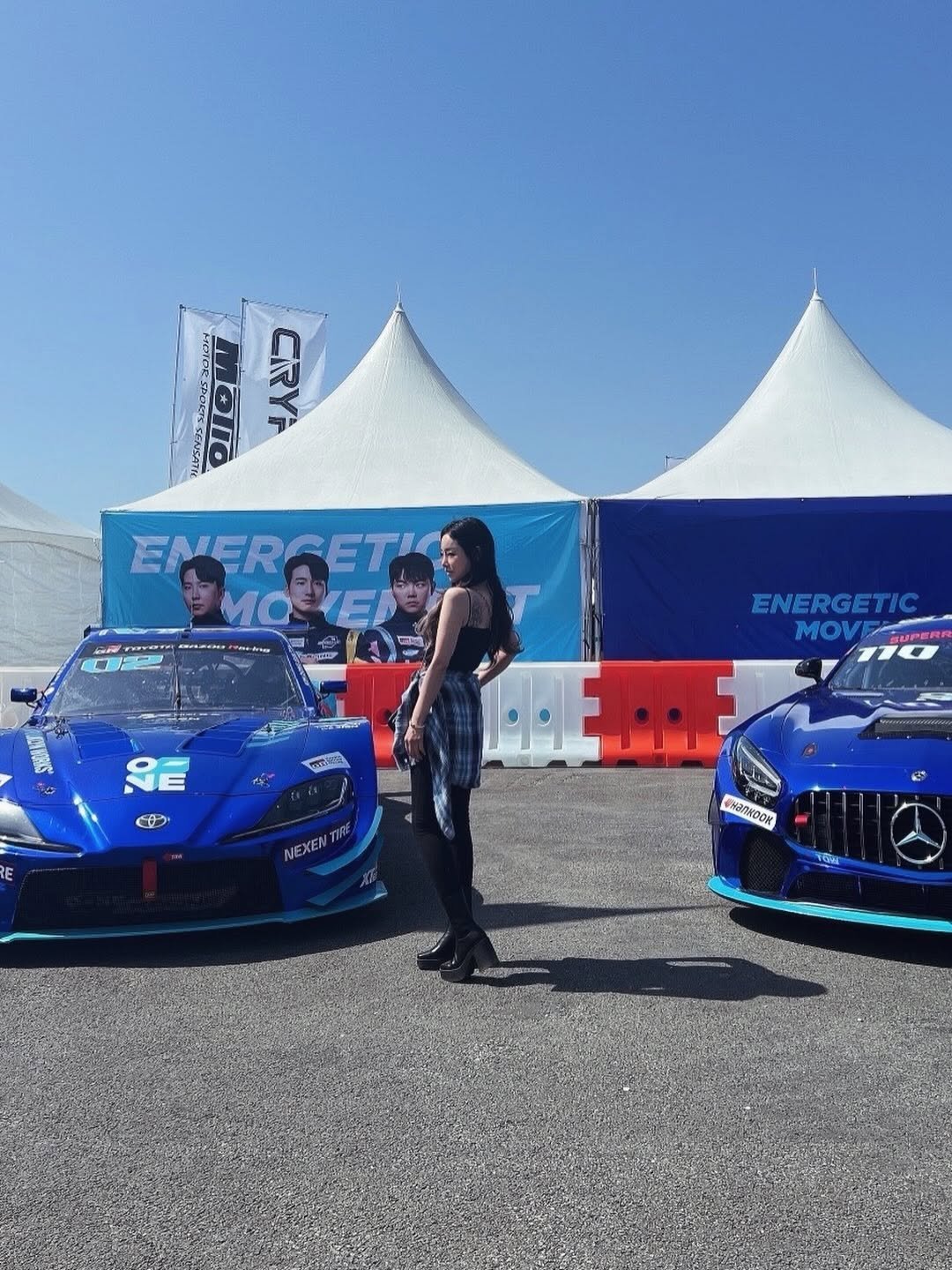 Photo shared by 𝙍𝙤𝙨𝙚 김서영 (김매력) on April 23, 2026 tagging @mukza_kimddosul. May be an image of racing vehicles, race car and text.