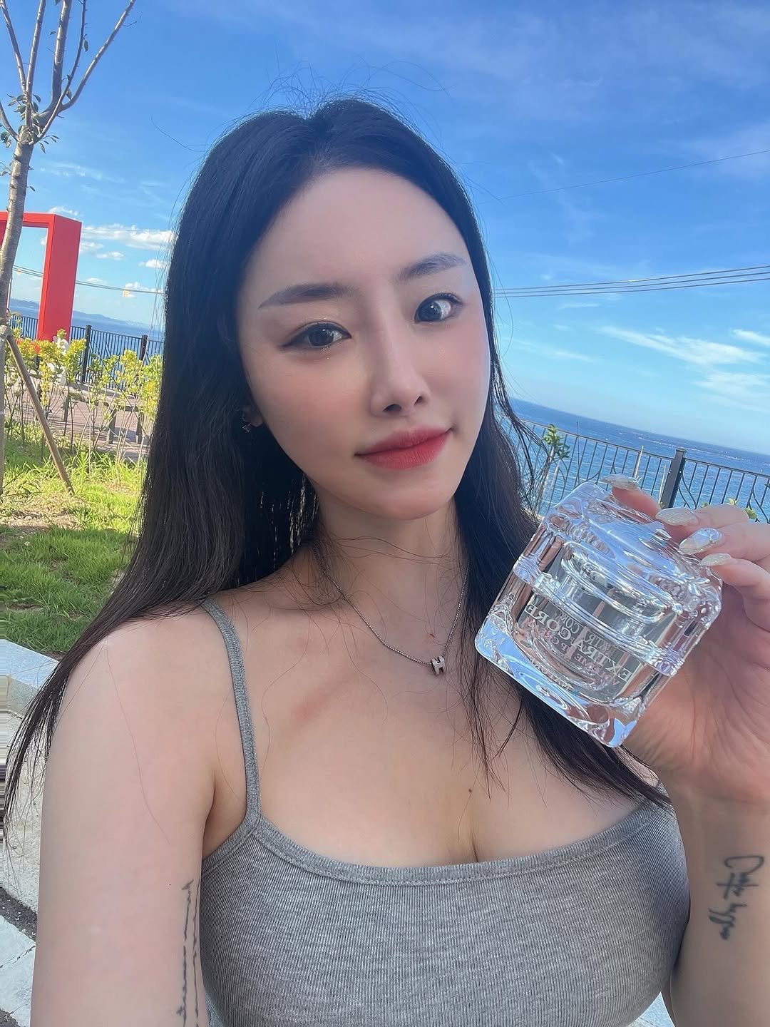 Photo by 김 서영 (김매력) on August 17, 2025. May be a selfie of 1 person and text.
