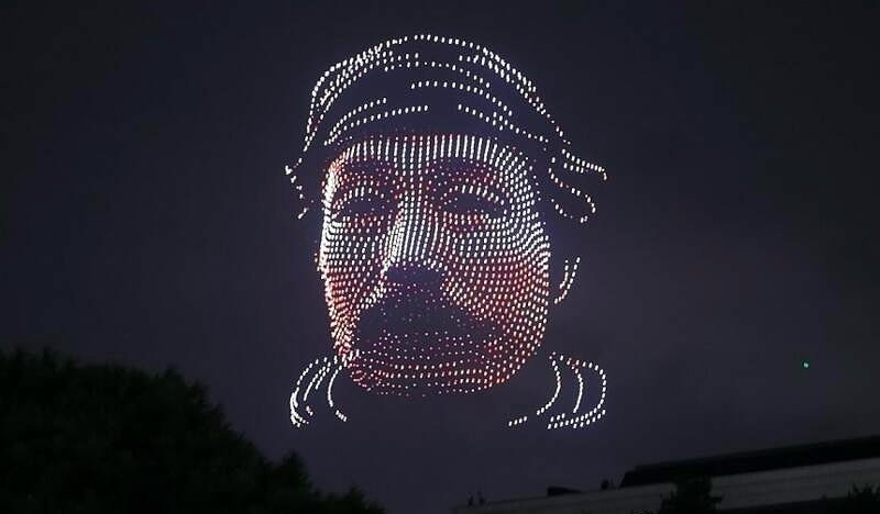 Photo by 독립서점 위드위로 in 독립서점 위드위로. May be an image of lightbulb and text.