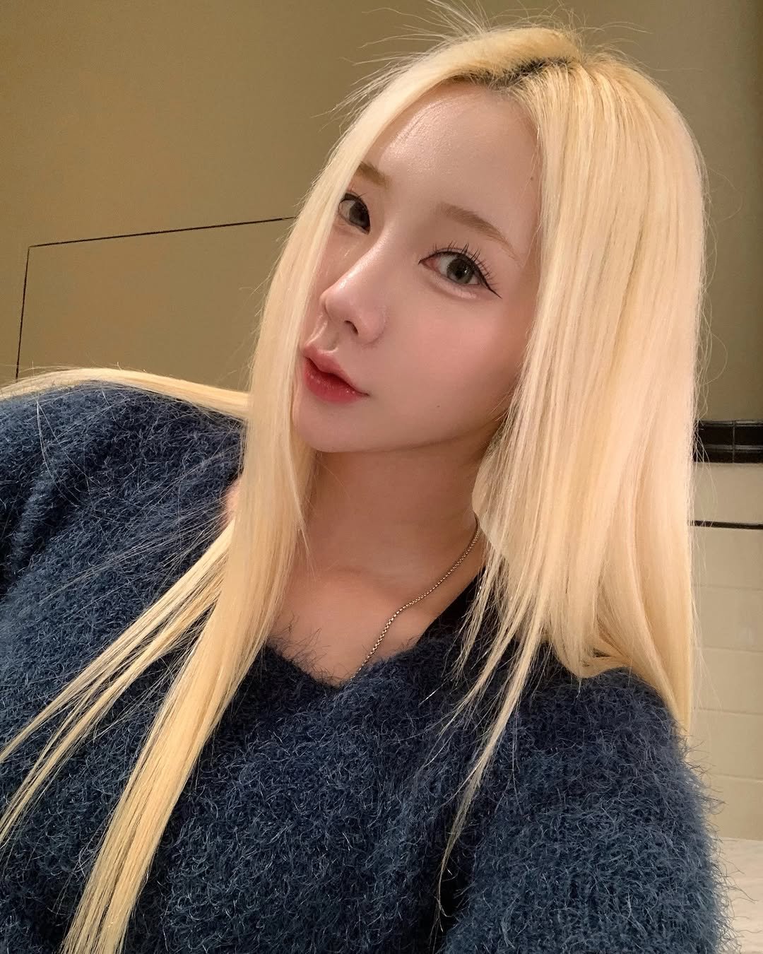 Photo shared by 예린 on December 01, 2025 tagging @tiptoe_makeup. May be a selfie of one or more people, blonde hair, top and text.
