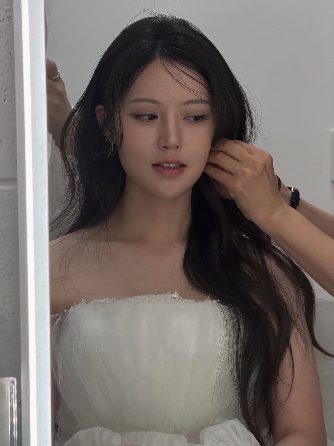 withyou_nayeon 게시물 이미지: 기본웨이브로도 찍다가, 다른느낌의 웨이브로도/
두 느낌 다 잘어울리셨던 .. ♡...