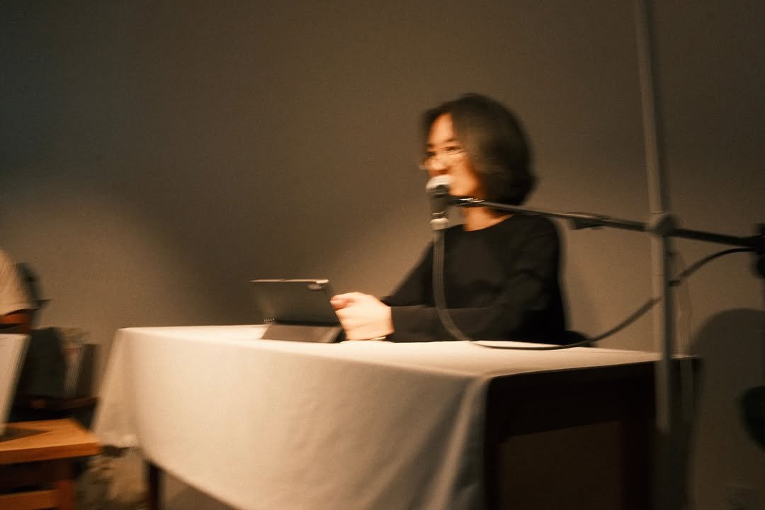 witncynical 게시물 이미지: 시인 김뉘연.