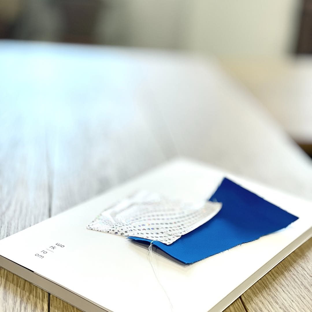 Photo by 시집서점 위트 앤 시니컬 on September 14, 2025. May be an image of book, saddle-stitched leather, napkin, placemat and text.