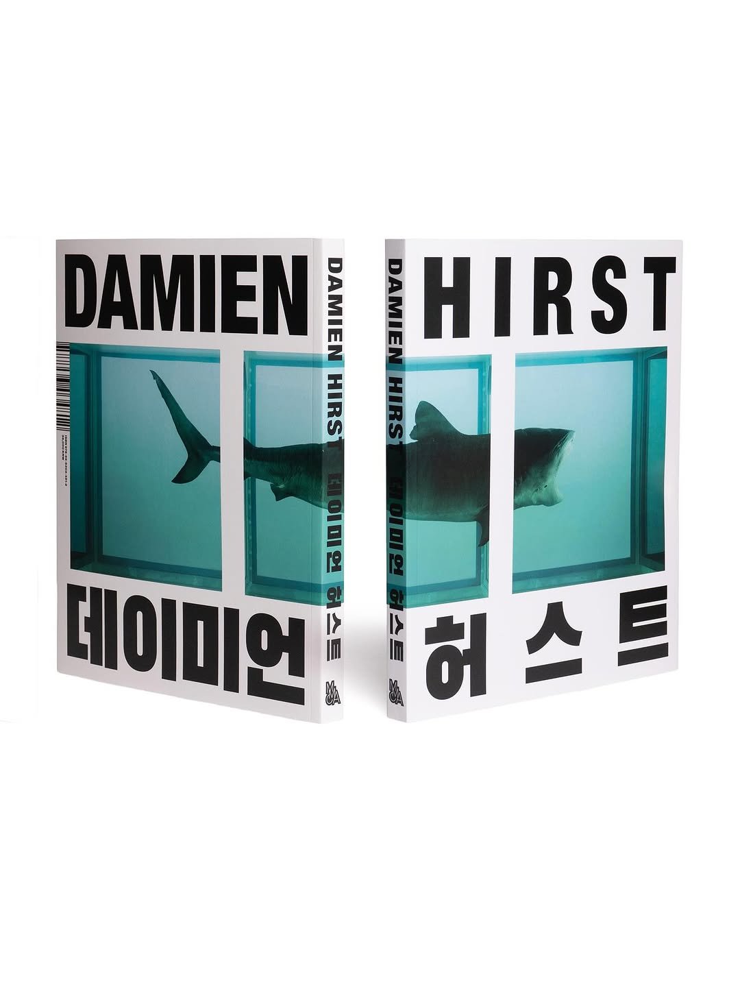 Photo by Hyungjin Kim on March 21, 2026. May be an image of poster, book, magazine and text that says 'DAMIEN DAMIEN Z HIRST Η A HIRS HIRS 日 19 데이미언 1> 勝 허스트 허'.