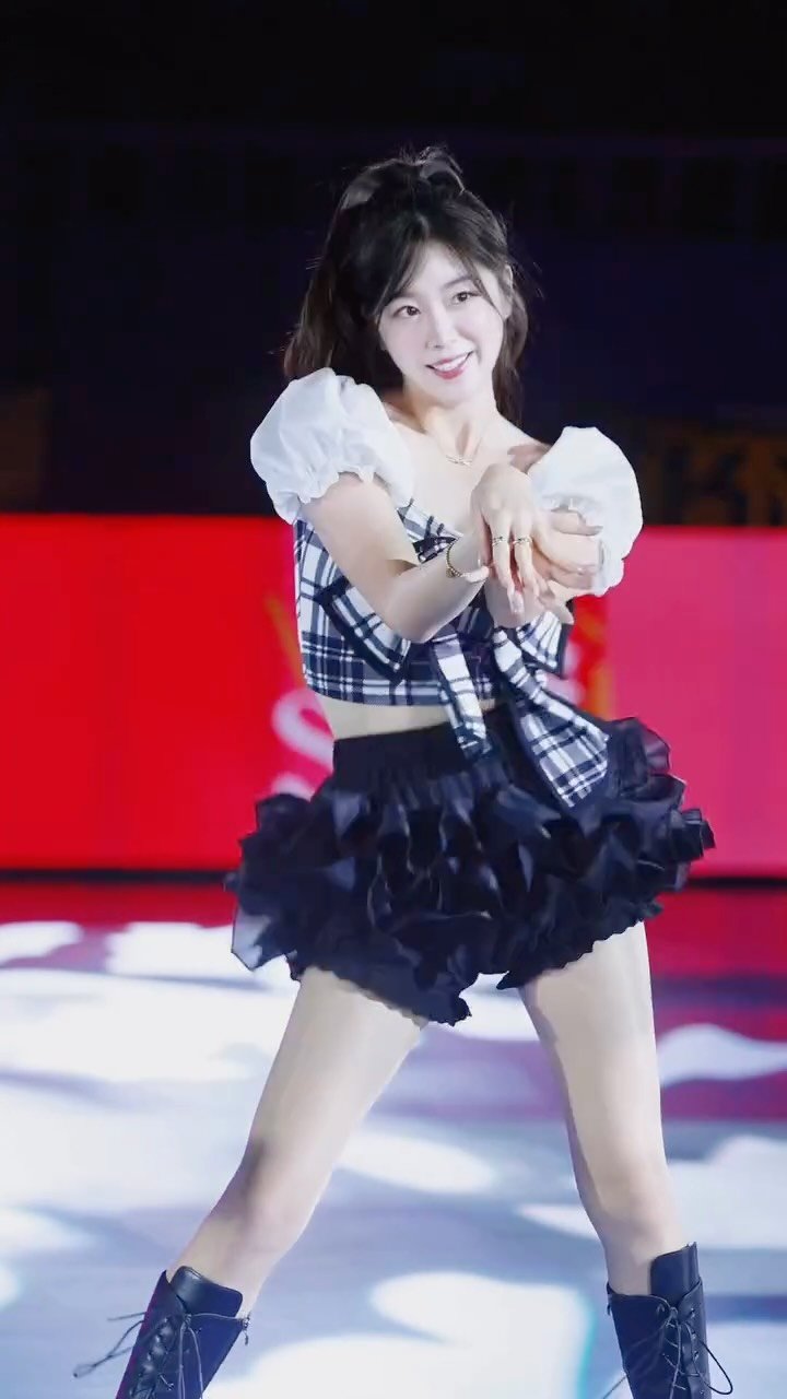 wlgus2qh 게시물 이미지: 🤍🖤