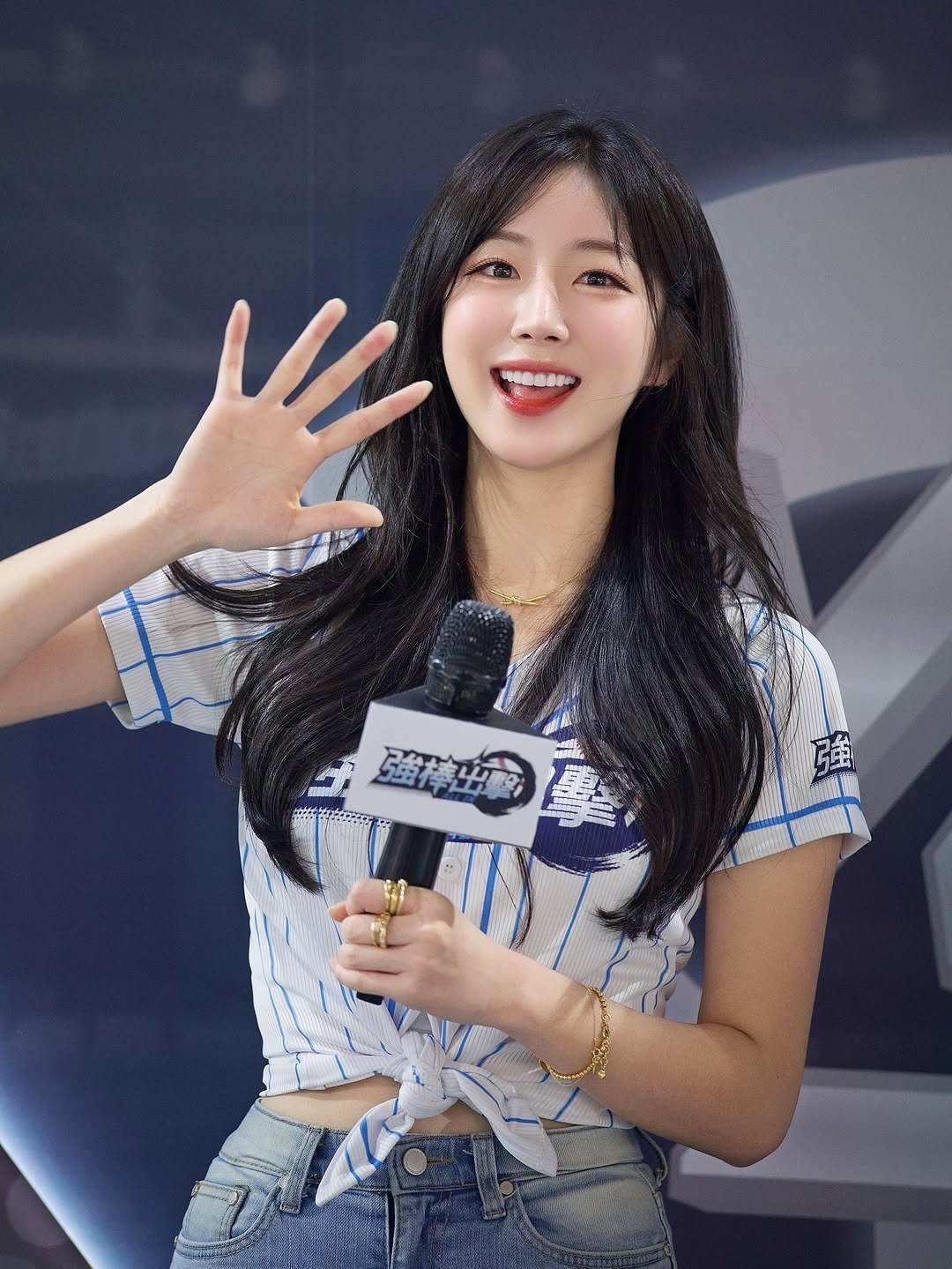 Photo shared by 안지현 on February 05, 2026 tagging @husmallwhite. May be an image of text.