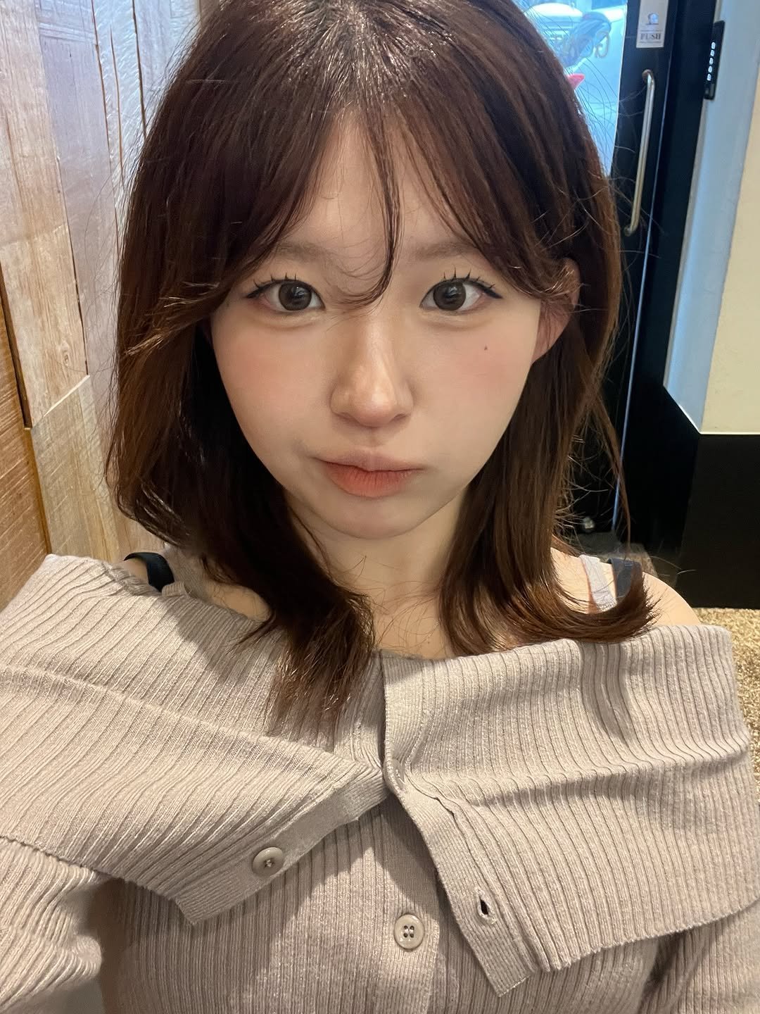 Photo by 윤와치WATCH on September 29, 2025. May be an image of one or more people, hair, top and text.