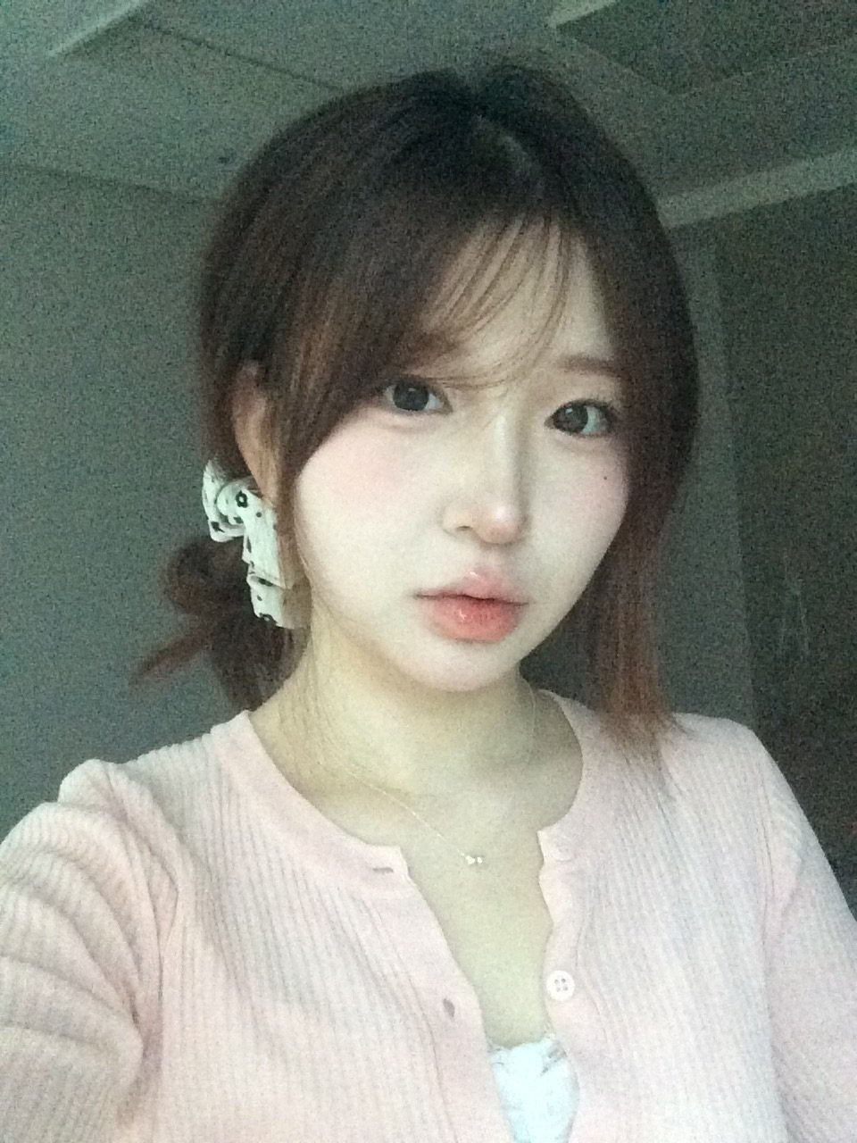 Photo by 윤와치WATCH on December 22, 2025. May be a selfie of one or more people, hair, top and text.