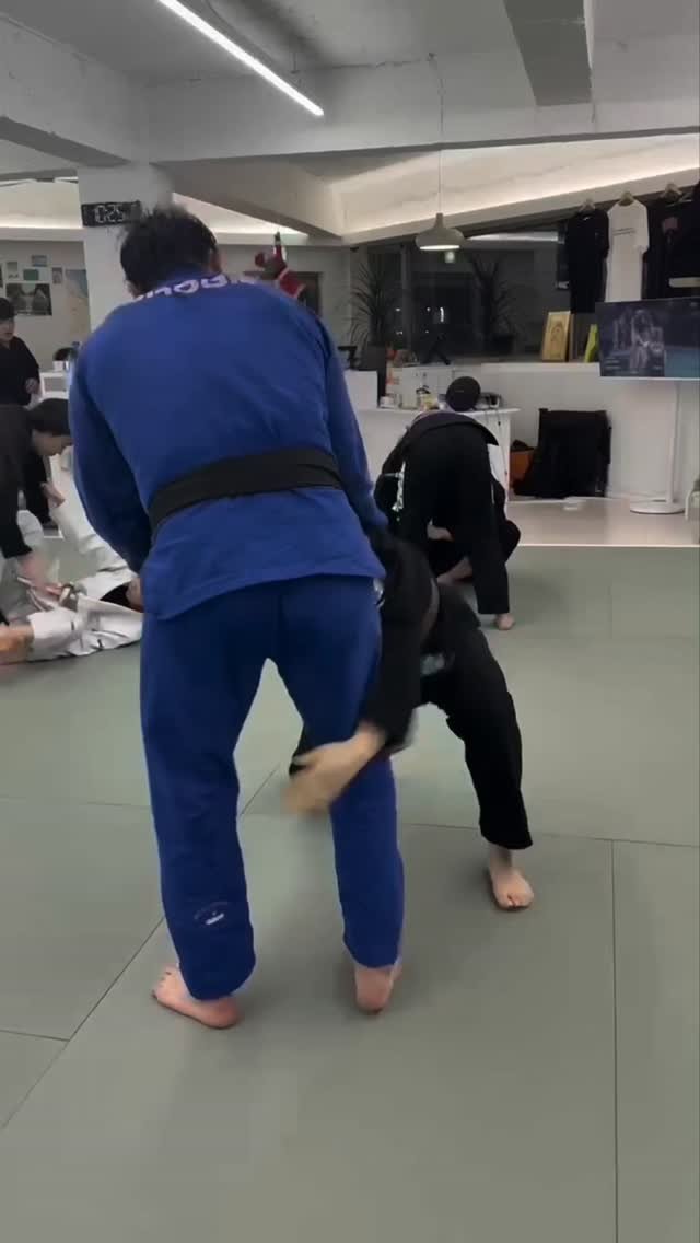 won.hee_bjj 게시물 이미지: 합법적 괴롭힘 @doridori_mj

부산 사직동 비사이드 주짓수 최고!...