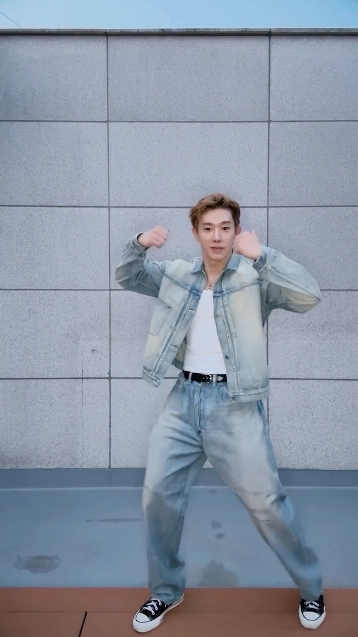 wonho_offcl 게시물 이미지: 🕺⏸️🕺⏸️🕺〰️

#원호 #WONHO